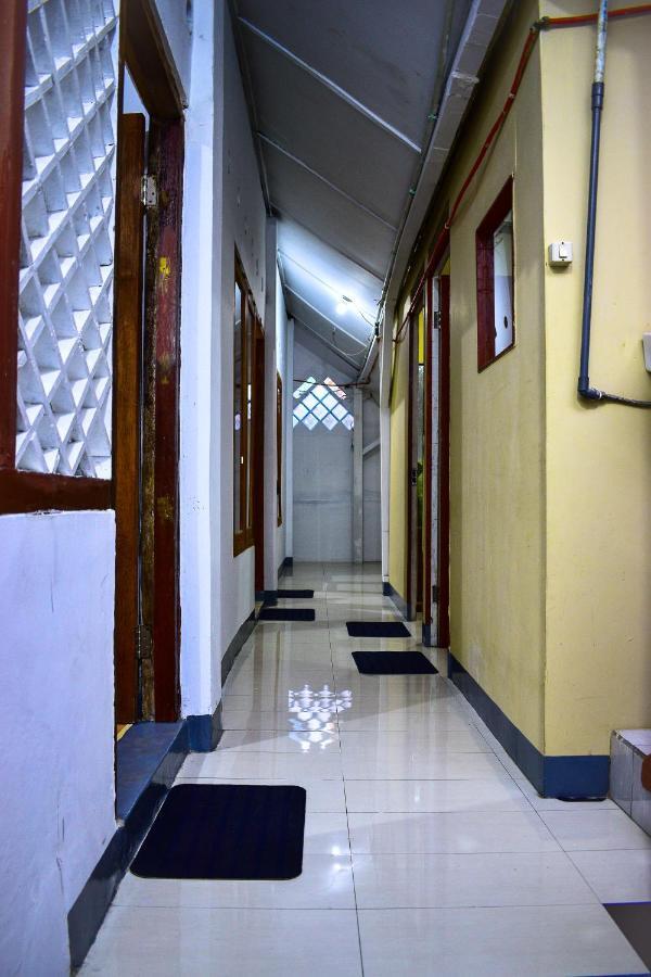Simplycity Hostel Syariah บันดุง ภายนอก รูปภาพ